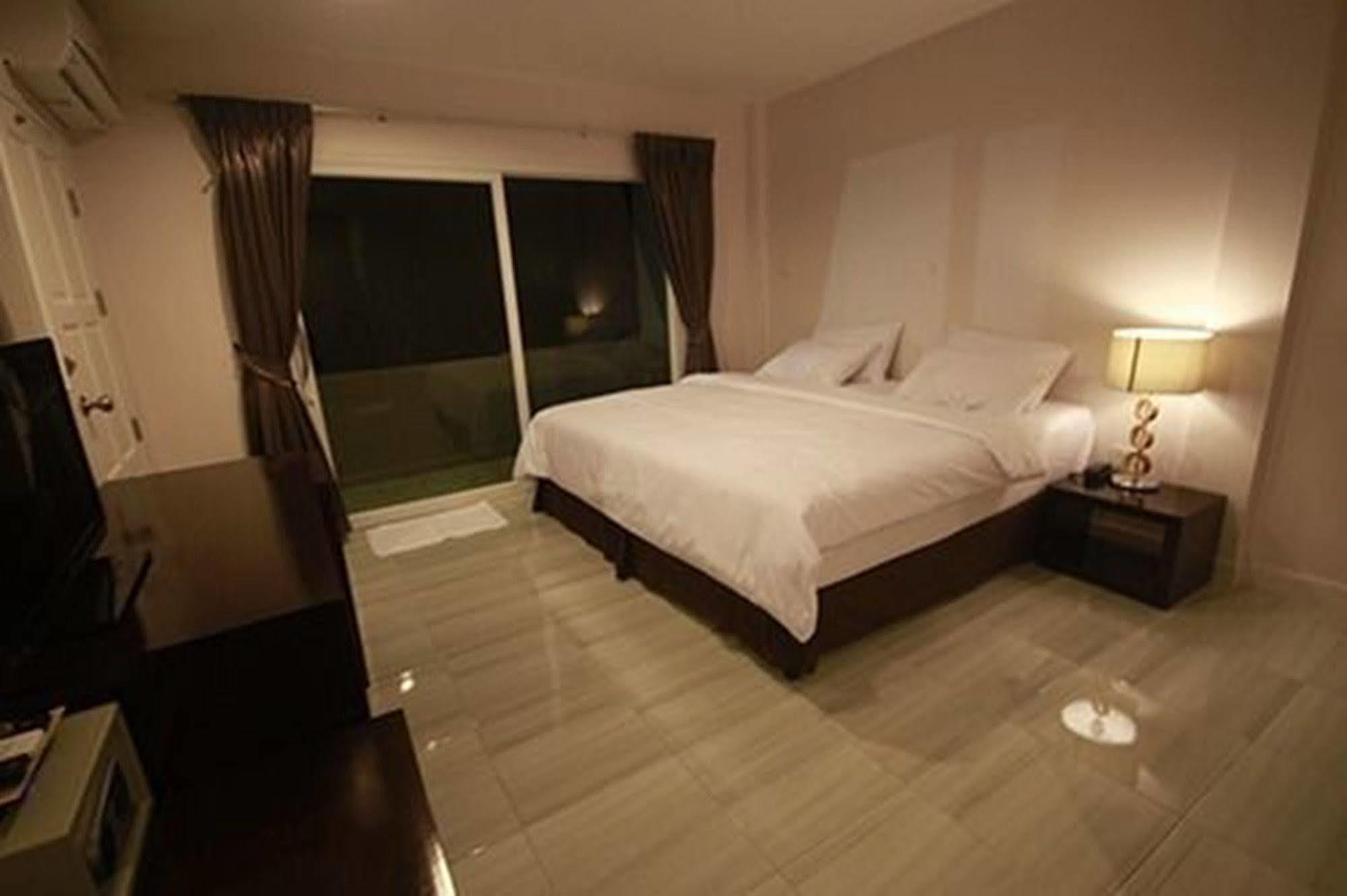 The Farm House Hotel Ranong Exterior foto